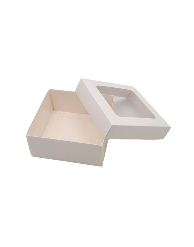 12,5x12,5x5,5 cm. Balta dovanų dėžutė su langeliu