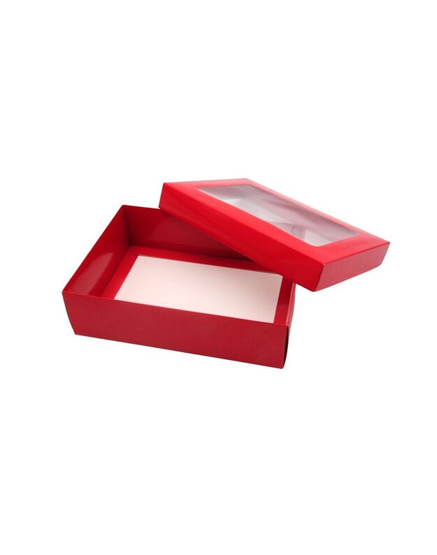 15x21x6 cm. Raudona dovanų dėžutė su langeliu